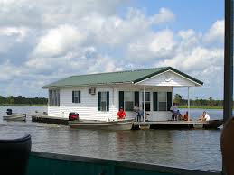 houseboat是什么意思