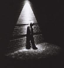 shadowy是什么意思
