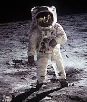 spacesuit是什么意思