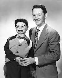 ventriloquist是什么意思